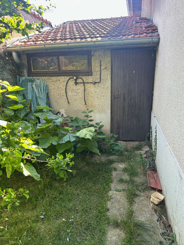 Maison à VAULX-EN-VELIN