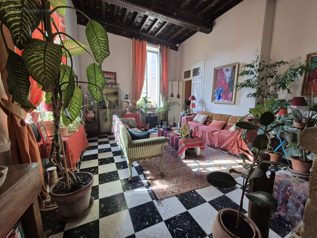 Appartement à NIMES