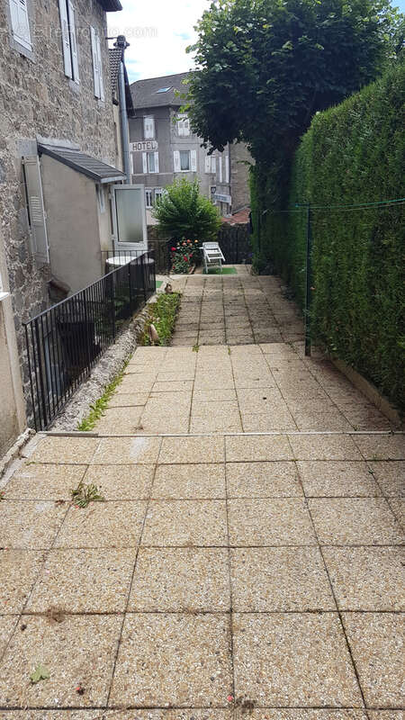 Appartement à LE CHAMBON-SUR-LIGNON