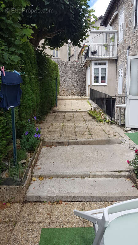 Appartement à LE CHAMBON-SUR-LIGNON