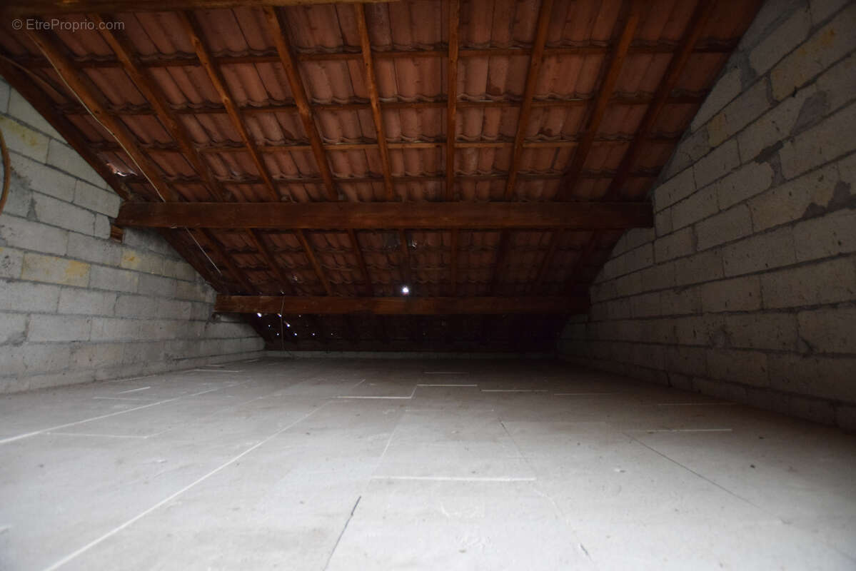 Maison à VIEUX-CHARMONT