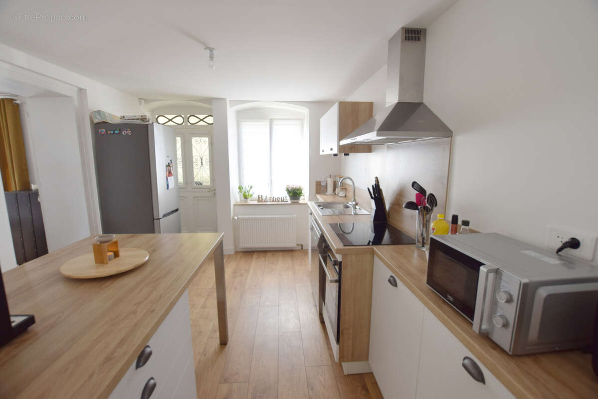 Maison à VIEUX-CHARMONT