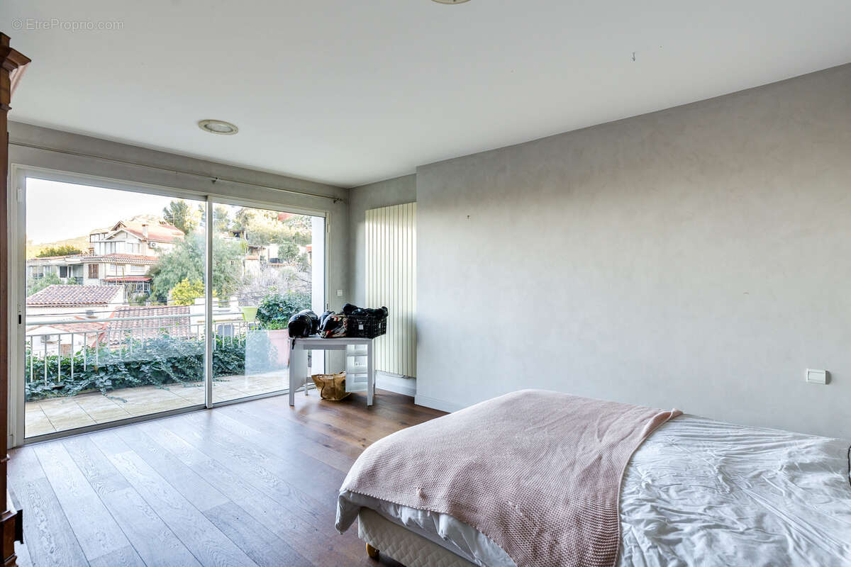 Maison à MARSEILLE-9E