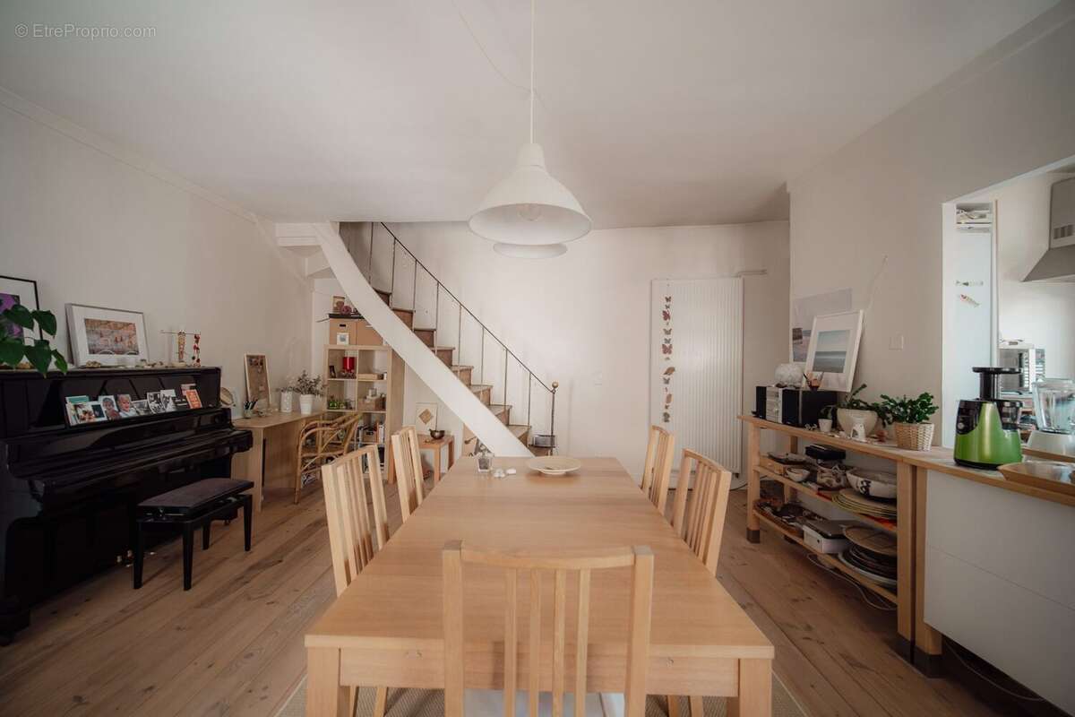 Appartement à VIC-LE-COMTE