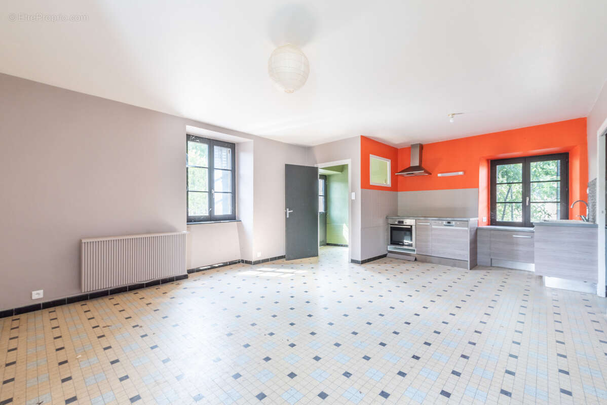 Maison à SAINT-ARCONS-D&#039;ALLIER