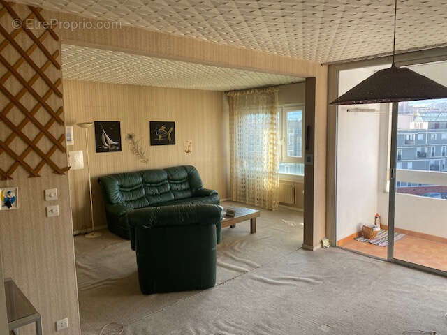 Appartement à SAINT-ETIENNE