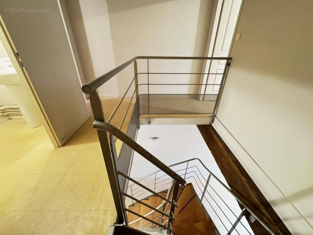 Appartement à PONT-DE-VAUX