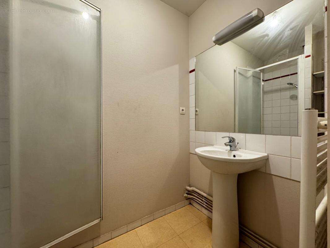 Appartement à PONT-DE-VAUX