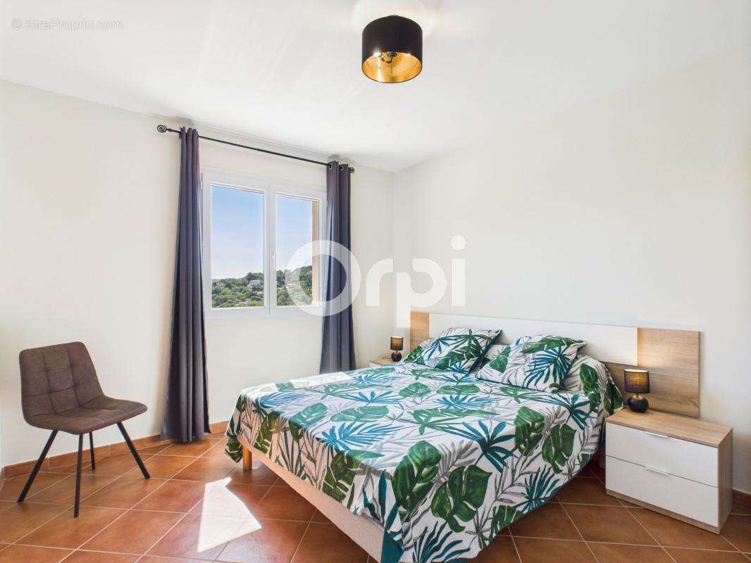 Maison à LES ADRETS-DE-L&#039;ESTEREL