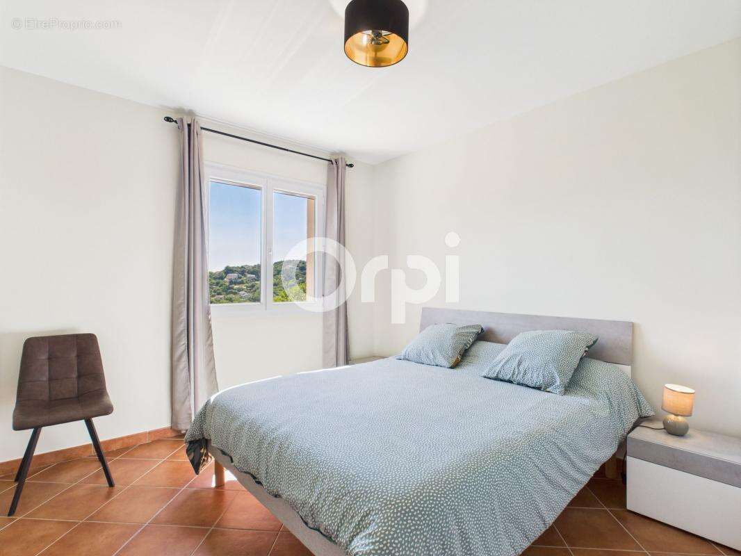 Maison à LES ADRETS-DE-L&#039;ESTEREL