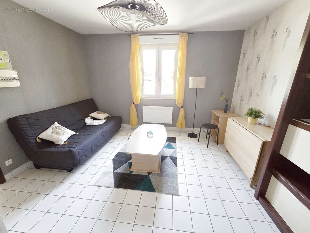 Appartement à YZEURE