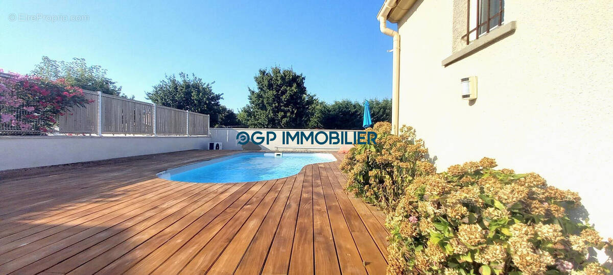 Maison à SAINT-SULPICE