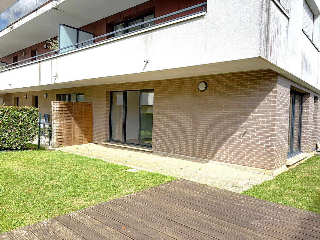 Appartement à FRANQUEVILLE-SAINT-PIERRE