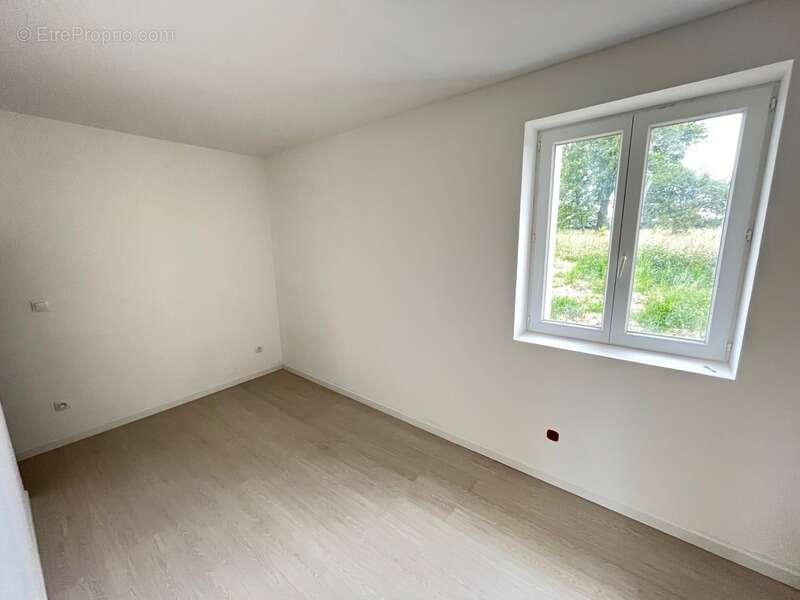 Maison à HONDEVILLIERS