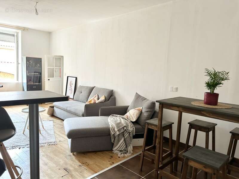 Appartement à CHAZAY-D&#039;AZERGUES