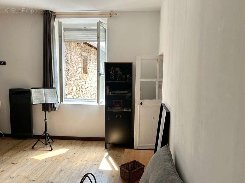 Appartement à CHAZAY-D&#039;AZERGUES