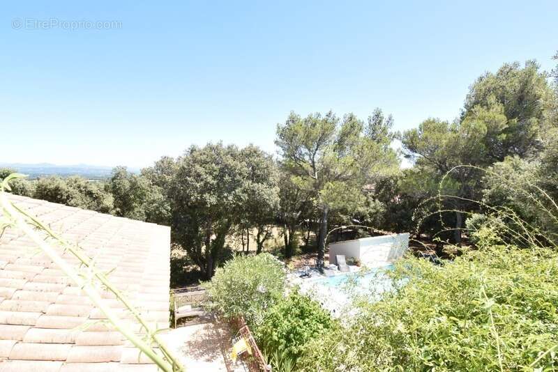 Maison à SAINT-RESTITUT