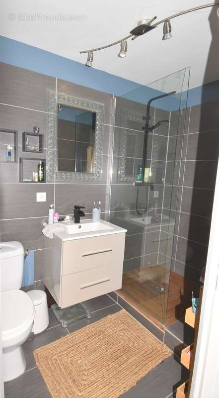 Maison à SAINT-RESTITUT