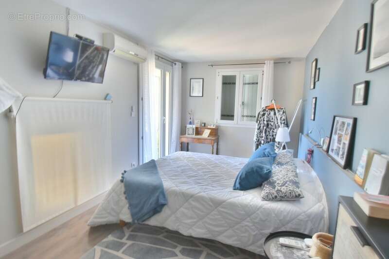 Maison à SAINT-RESTITUT