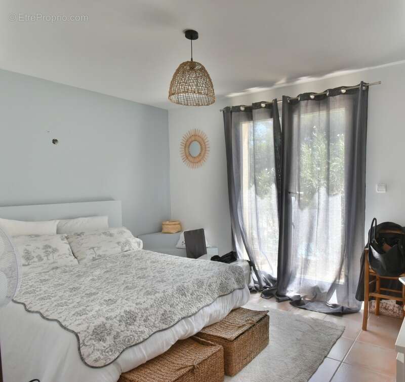 Maison à SAINT-RESTITUT