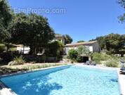 Maison à SAINT-RESTITUT