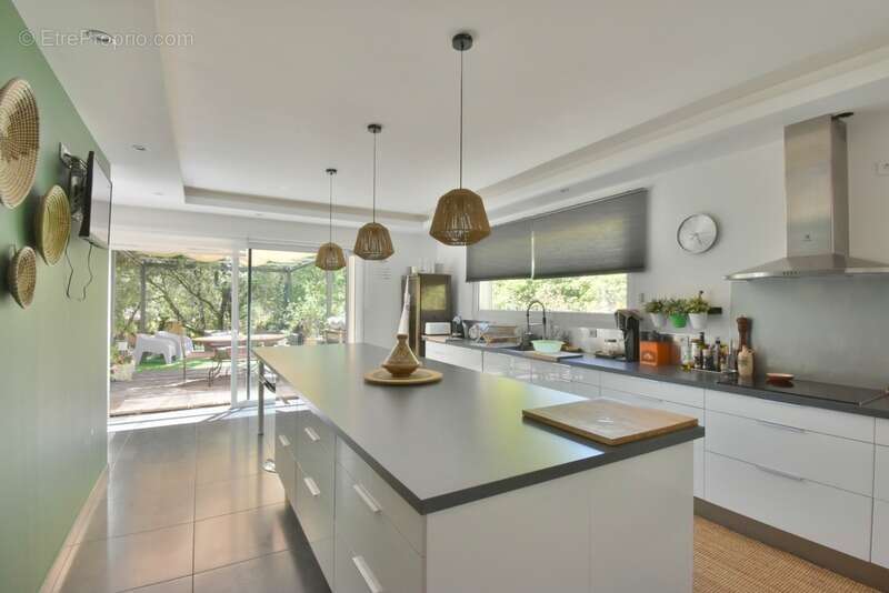 Maison à SAINT-RESTITUT