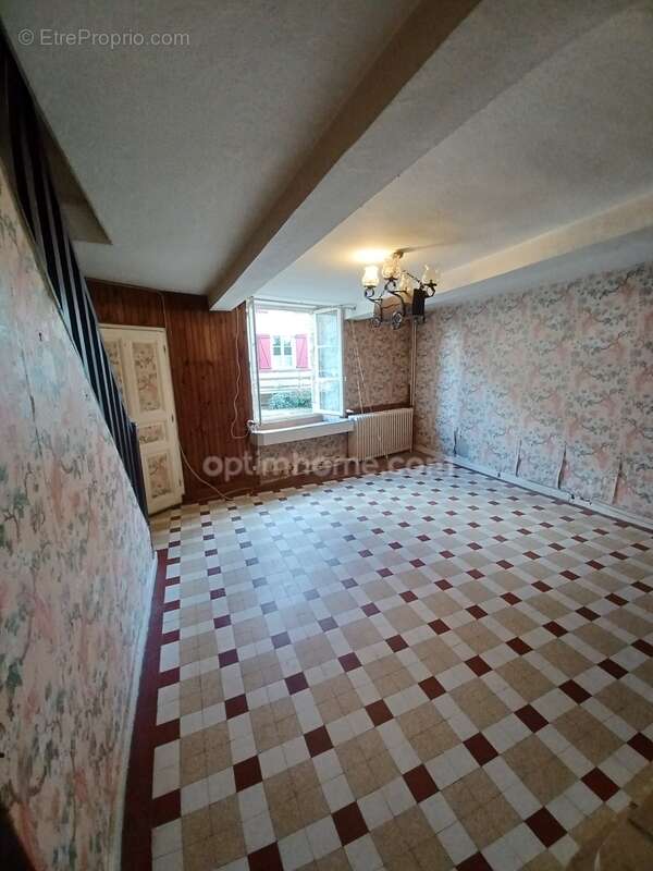 Maison à QUINCY-LANDZECOURT