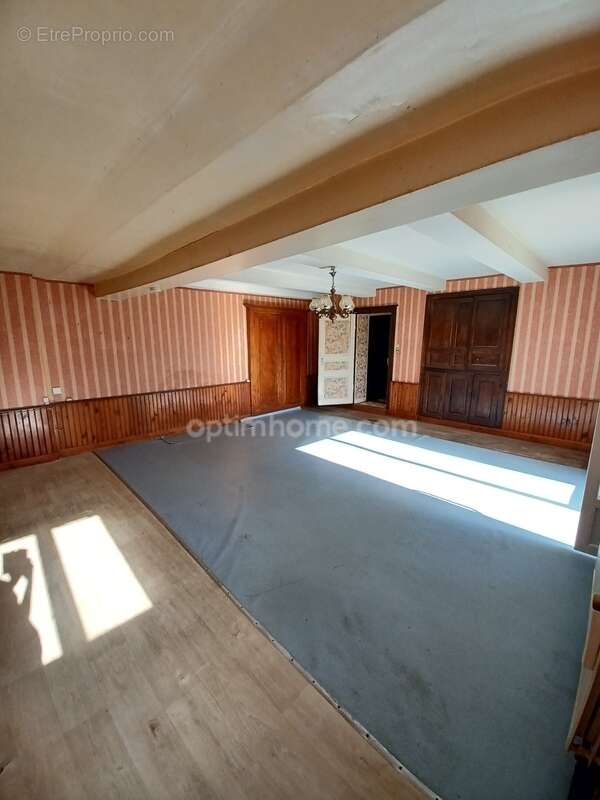 Maison à QUINCY-LANDZECOURT