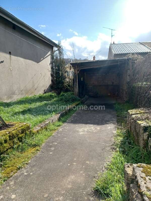 Maison à QUINCY-LANDZECOURT