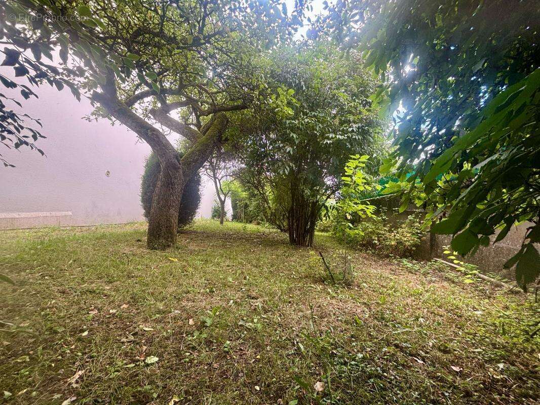 Terrain à VANDOEUVRE-LES-NANCY