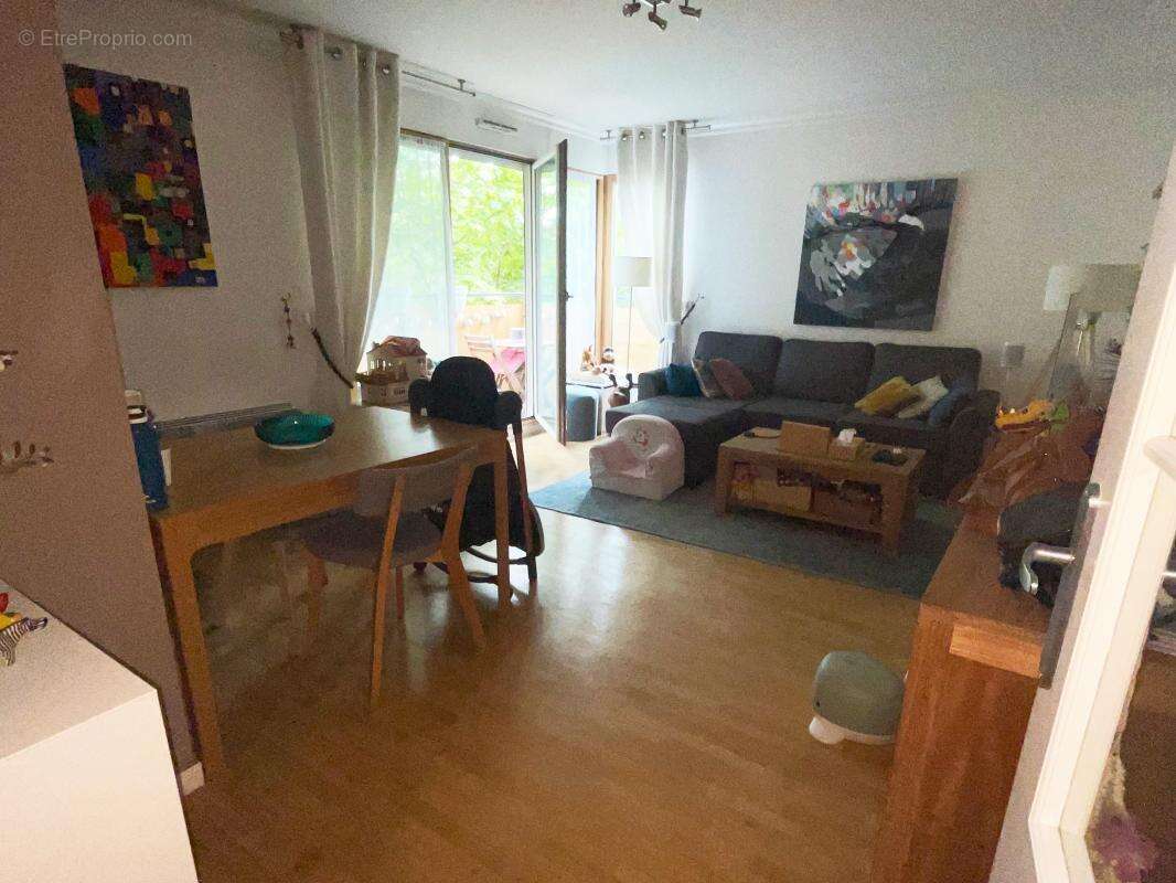 Appartement à ENGHIEN-LES-BAINS