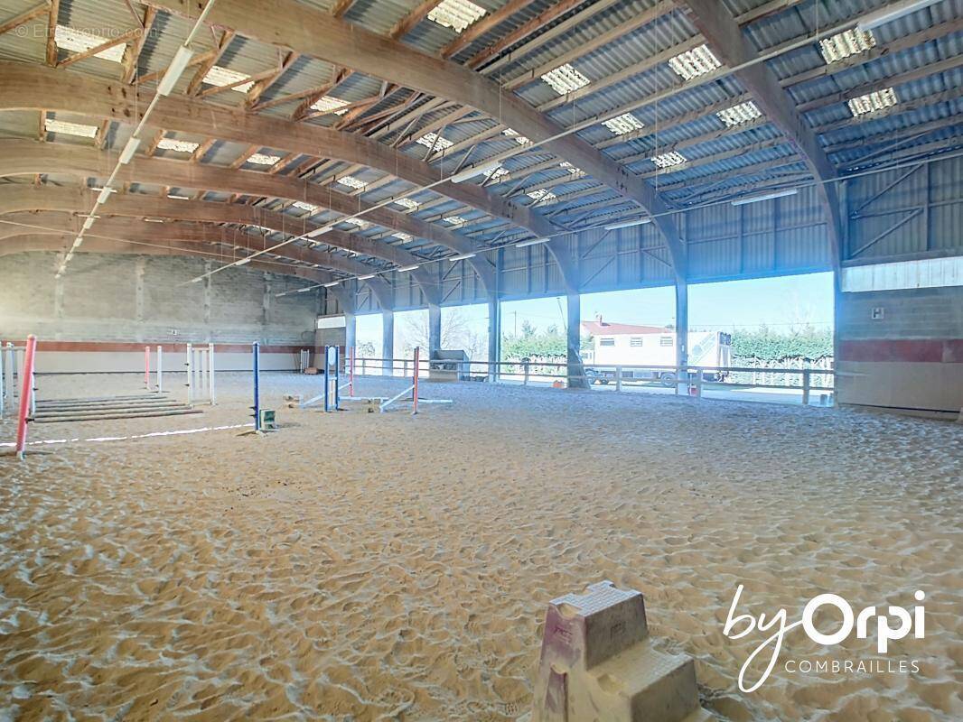 Maison à DURDAT-LAREQUILLE