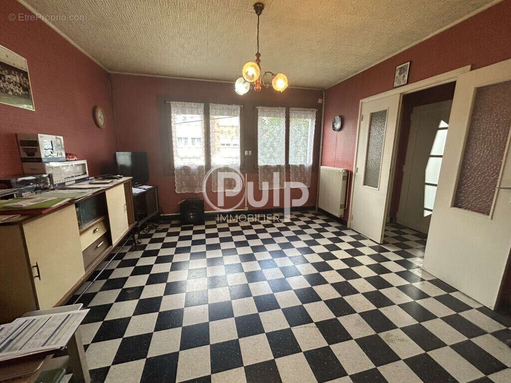 Maison à CALONNE-RICOUART