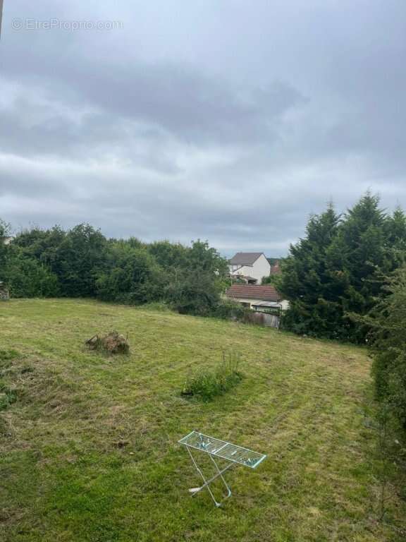 Terrain à LE BREUIL