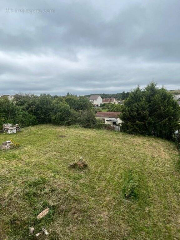 Terrain à LE BREUIL
