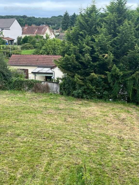 Terrain à LE BREUIL