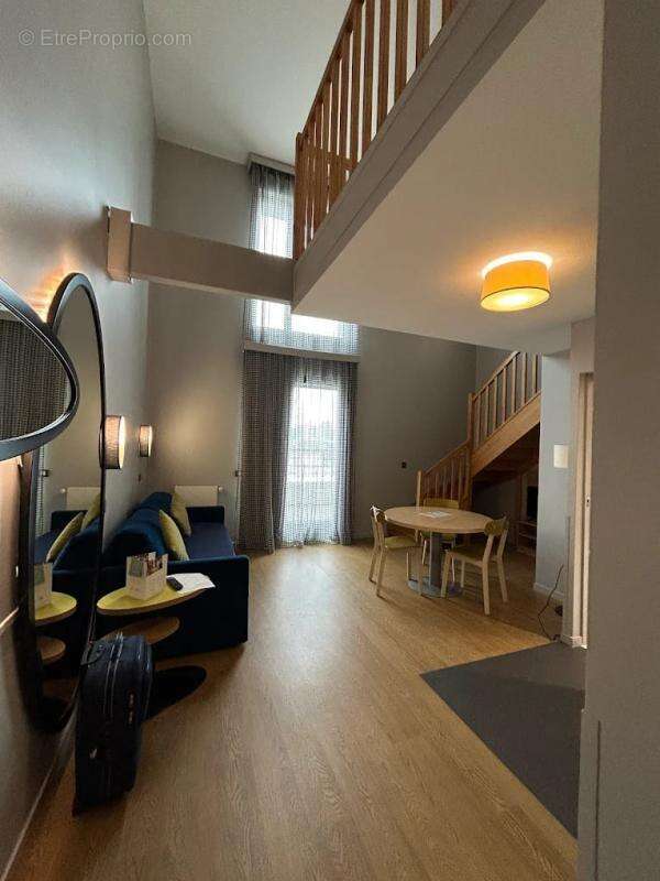 Appartement à COLOMBES