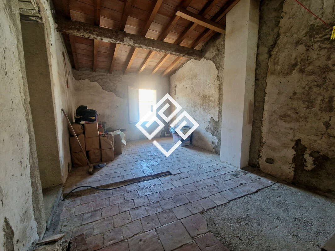 Maison à SALLES-D&#039;AUDE