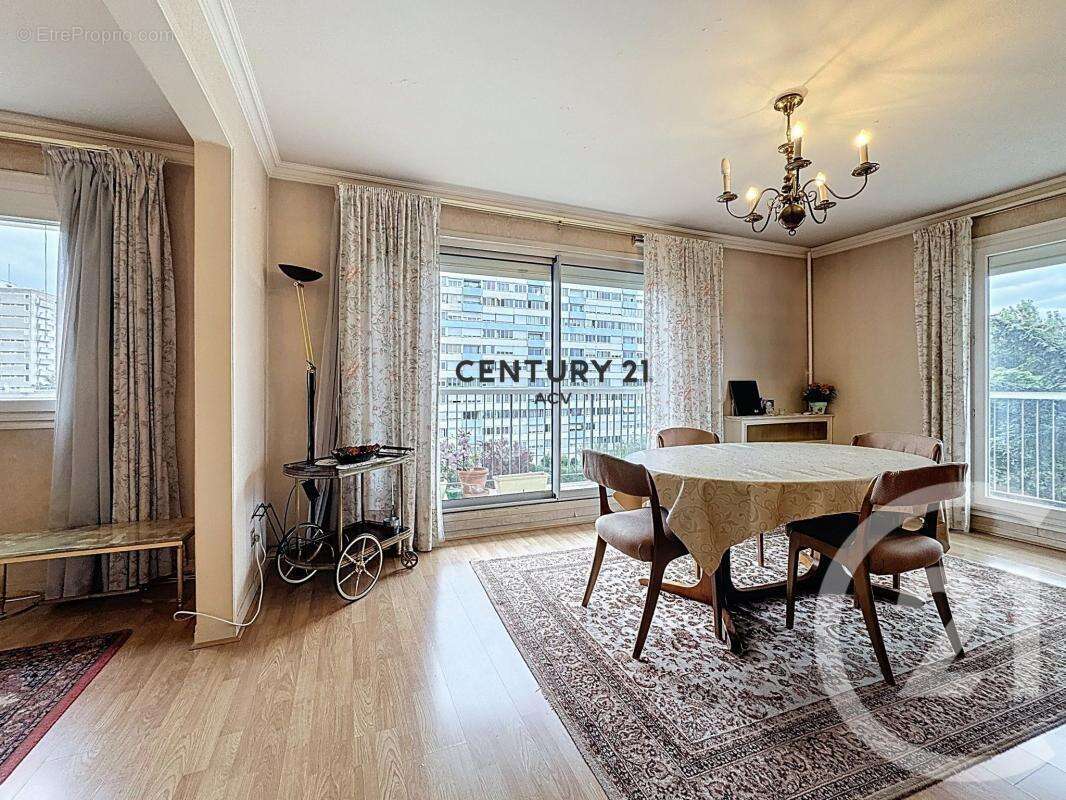 Appartement à MAISONS-ALFORT