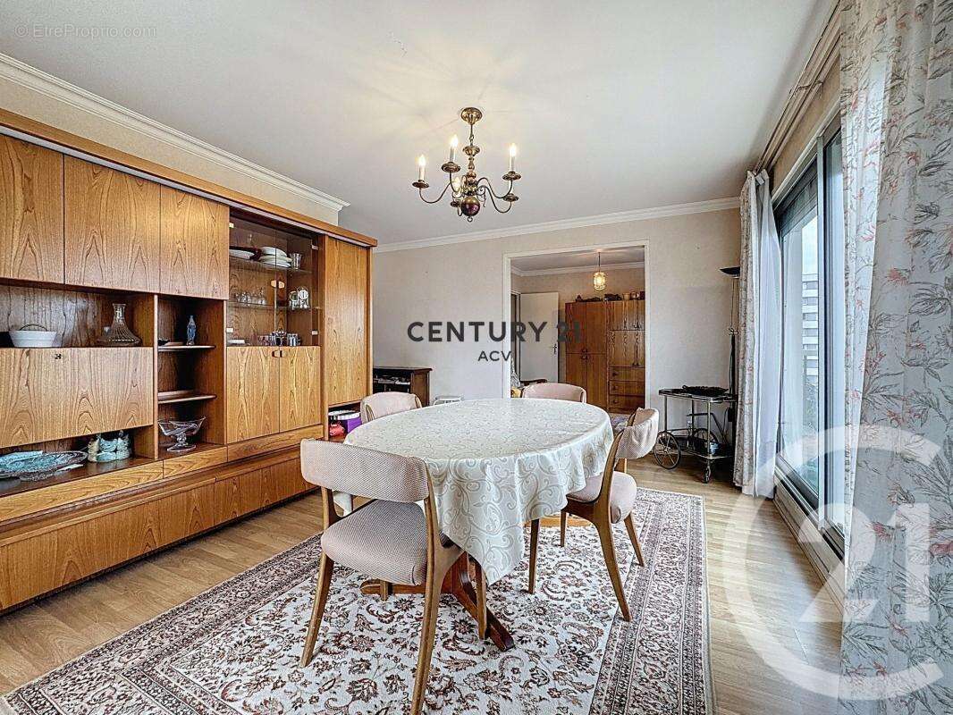 Appartement à MAISONS-ALFORT