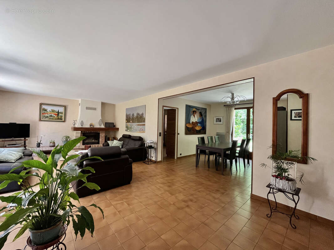 Maison à GUERMANTES