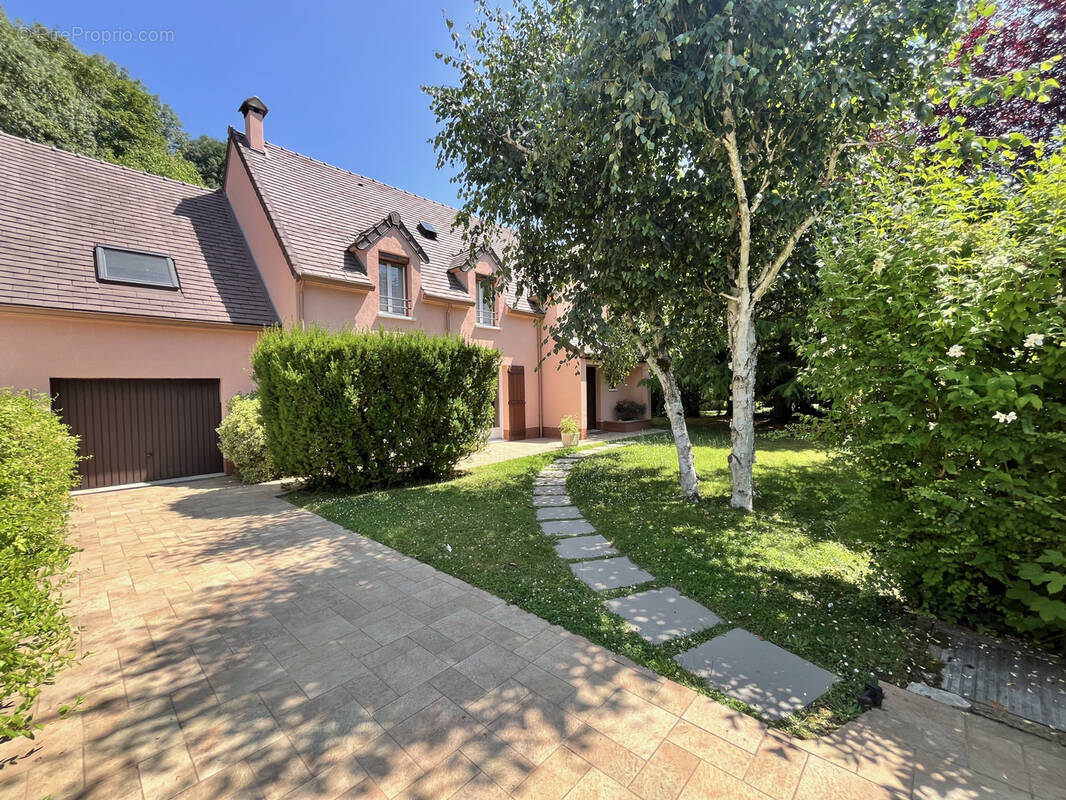 Maison à GUERMANTES