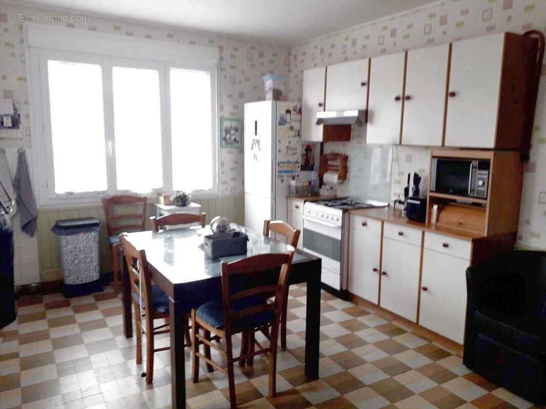 Maison à SAINT-SAUFLIEU