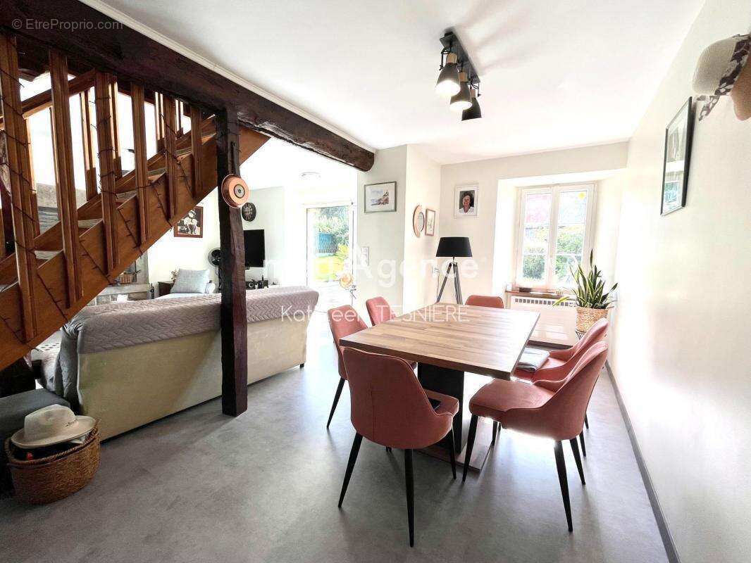 Maison à VILLEDIEU-LES-POELES