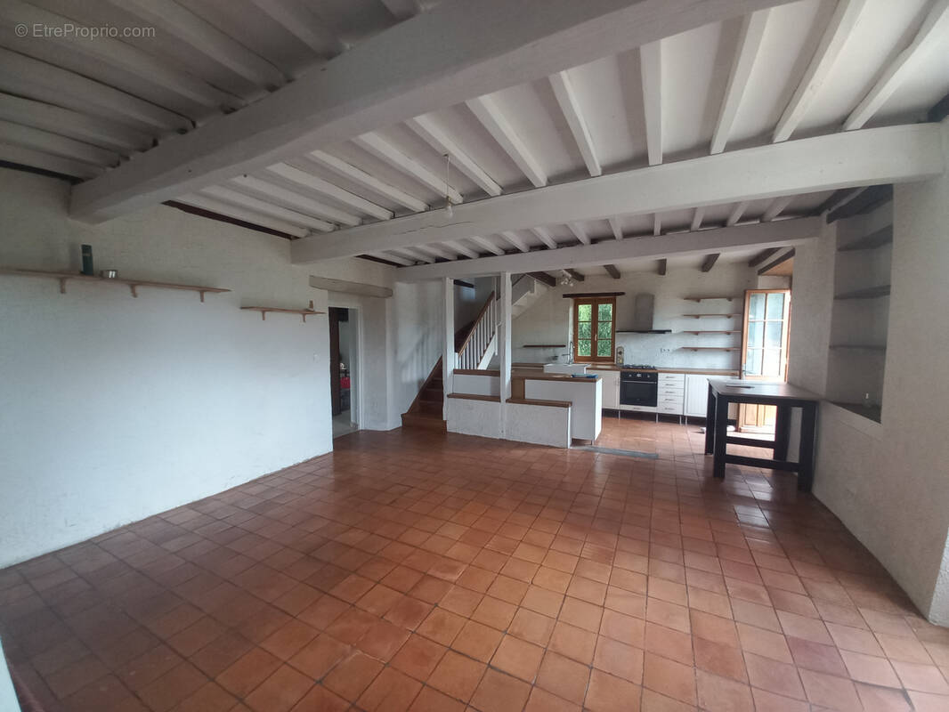 Maison à TRIE-SUR-BAISE