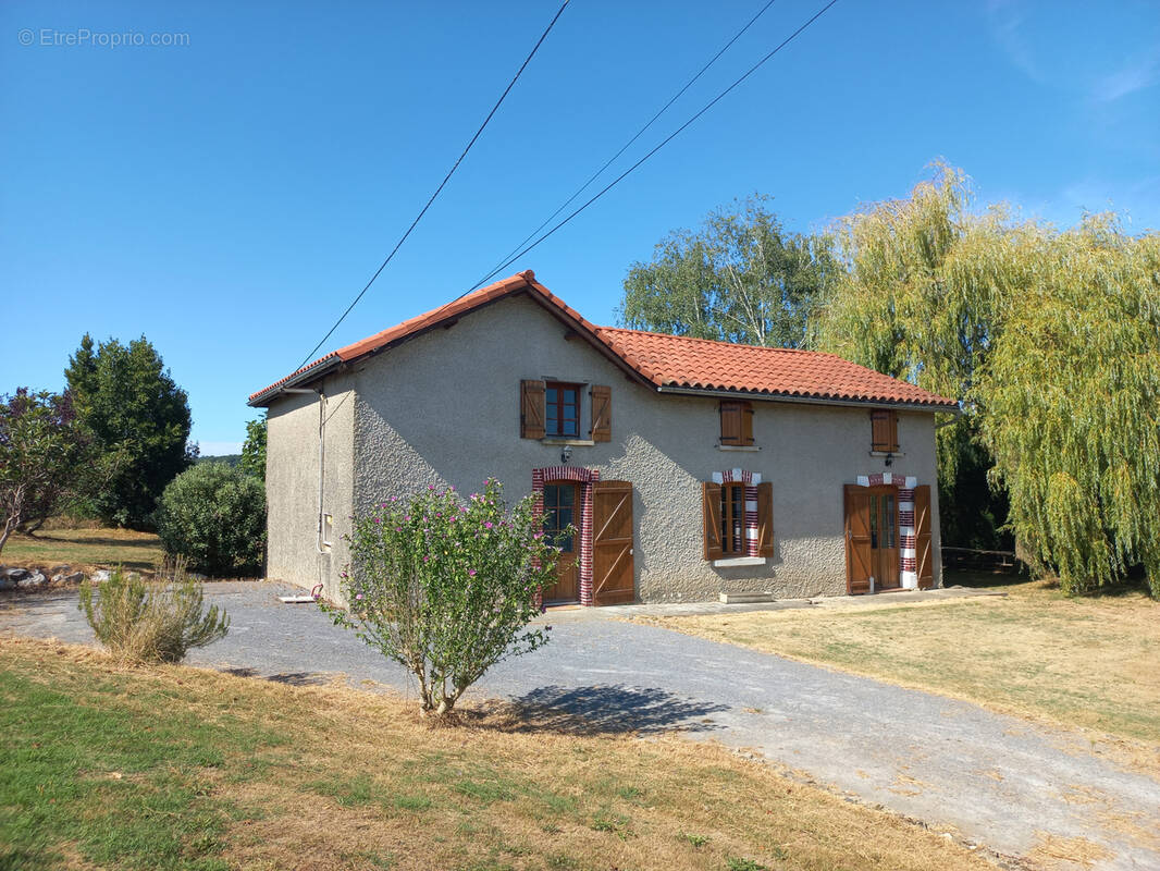 Maison à TRIE-SUR-BAISE