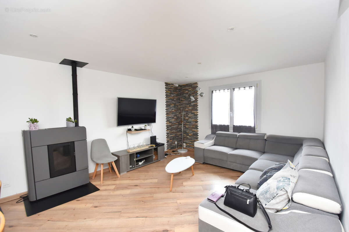 Maison à L&#039;ETOILE