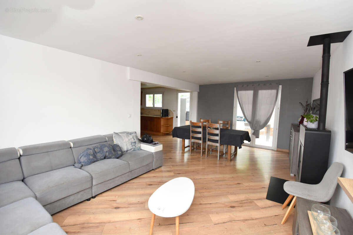 Maison à L&#039;ETOILE