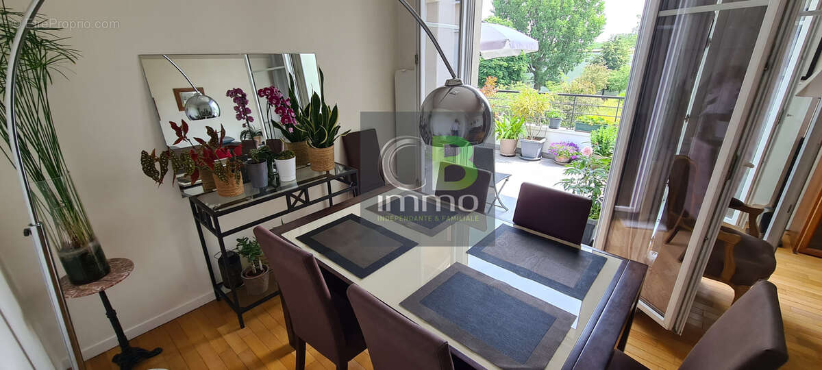 Appartement à LE PLESSIS-TREVISE