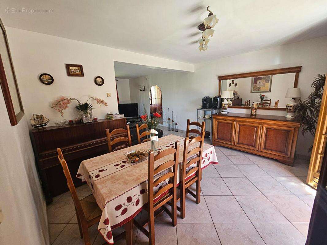 Maison à TREMBLAY-EN-FRANCE